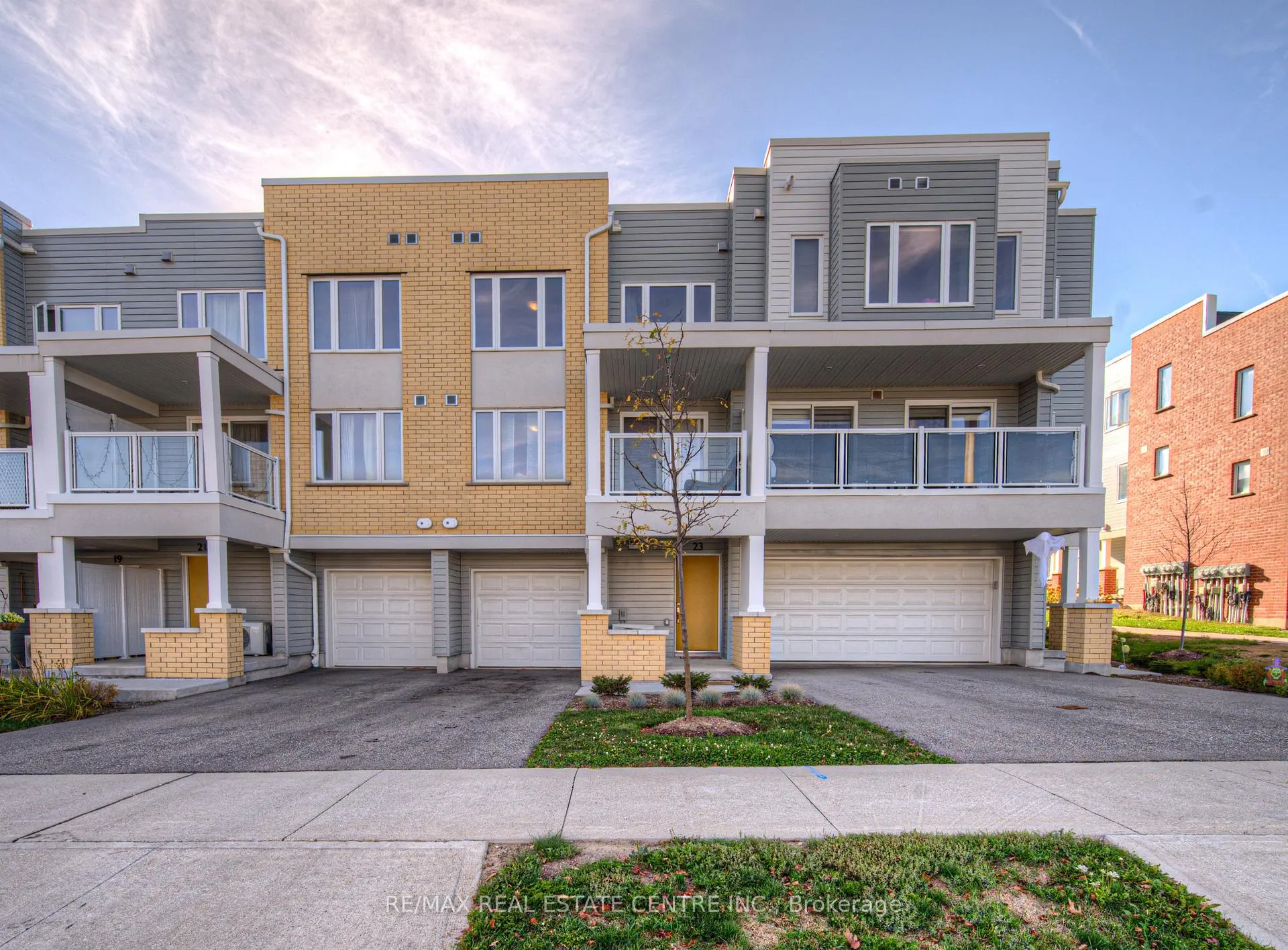 Front of Unit 119, 23 Valencia Avenue E