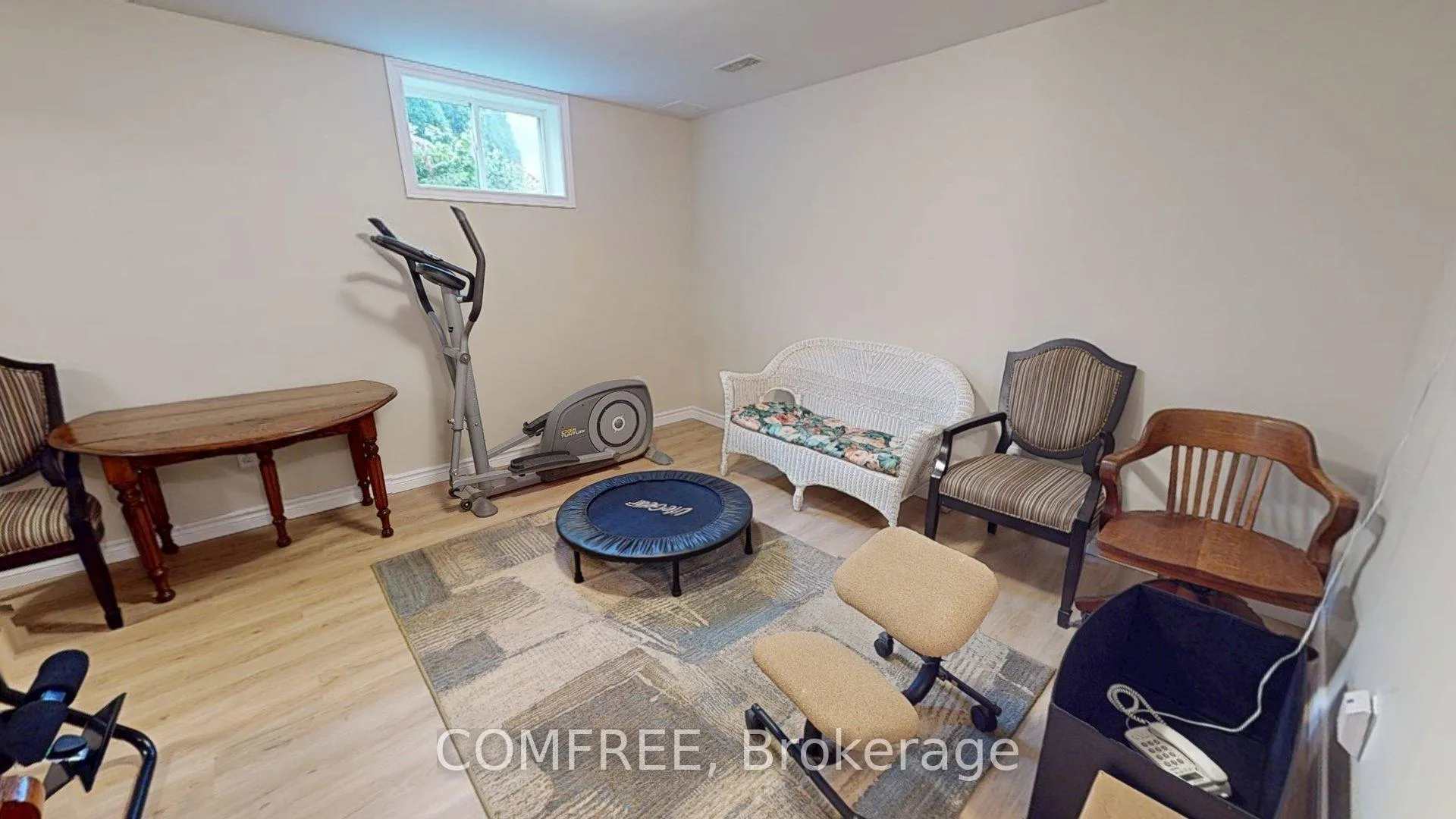 Photo 14 of 45 Pond View Drive, Wellesley — HOMEH