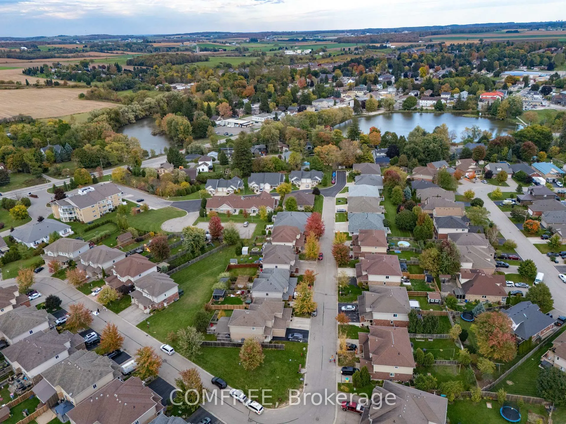 Photo 21 of 45 Pond View Drive, Wellesley — HOMEH
