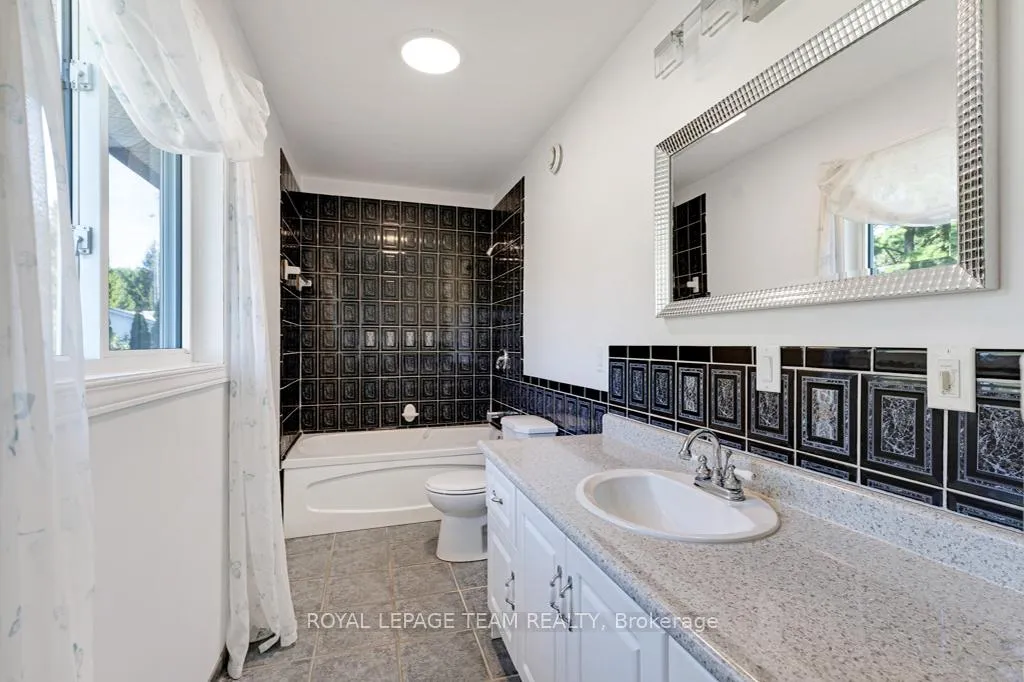 Photo 25 of 712 Hyndman Road, Edwardsburgh/Cardinal, Edwardsburgh/Cardinal Twp — HOMEH
