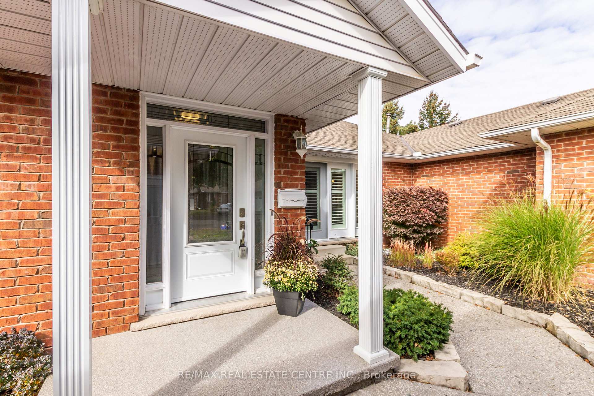 Photo 3 of Unit 16, 71 Beasley Crescent, Cambridge — HOMEH