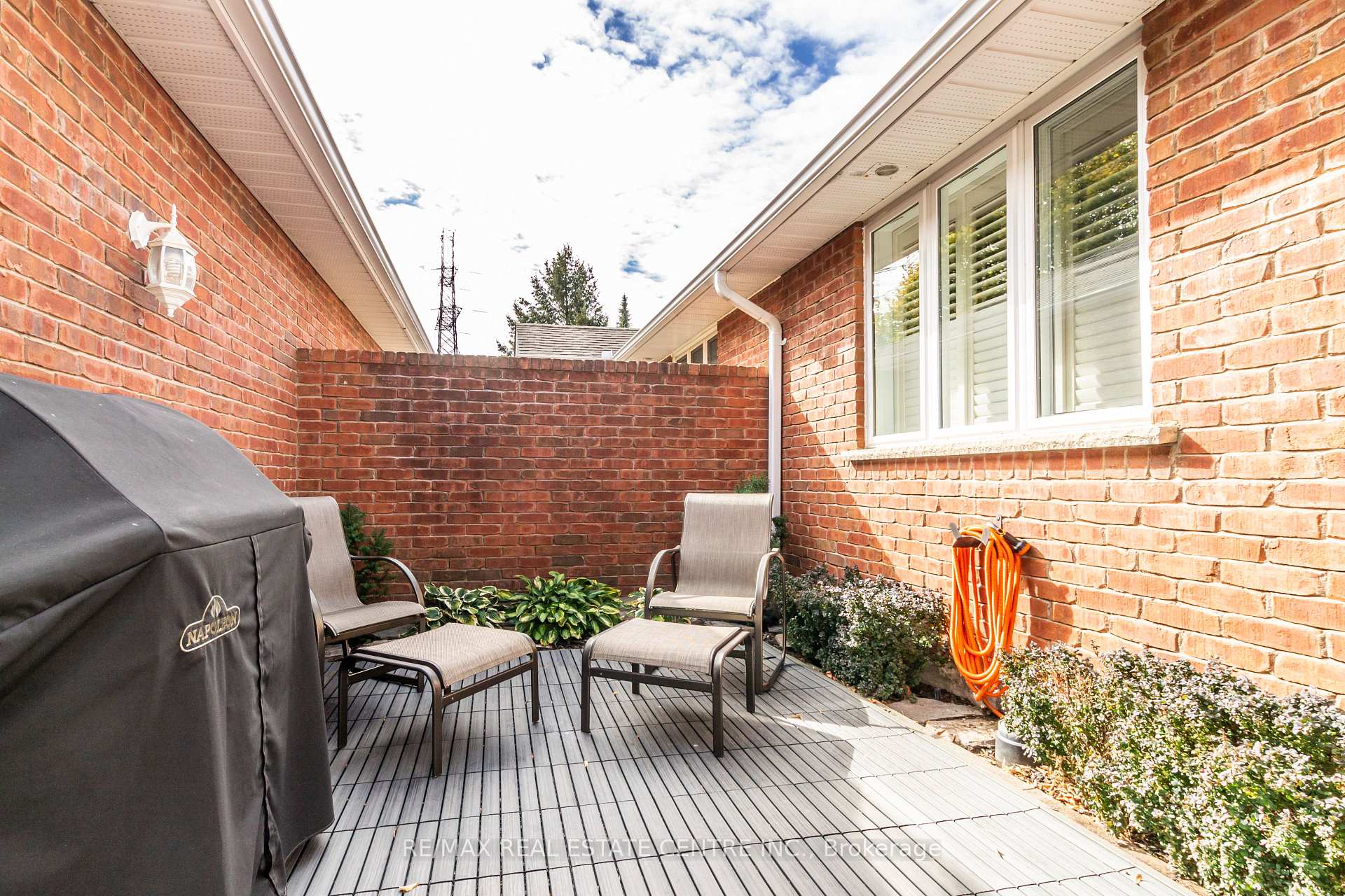 Photo 5 of Unit 16, 71 Beasley Crescent, Cambridge — HOMEH