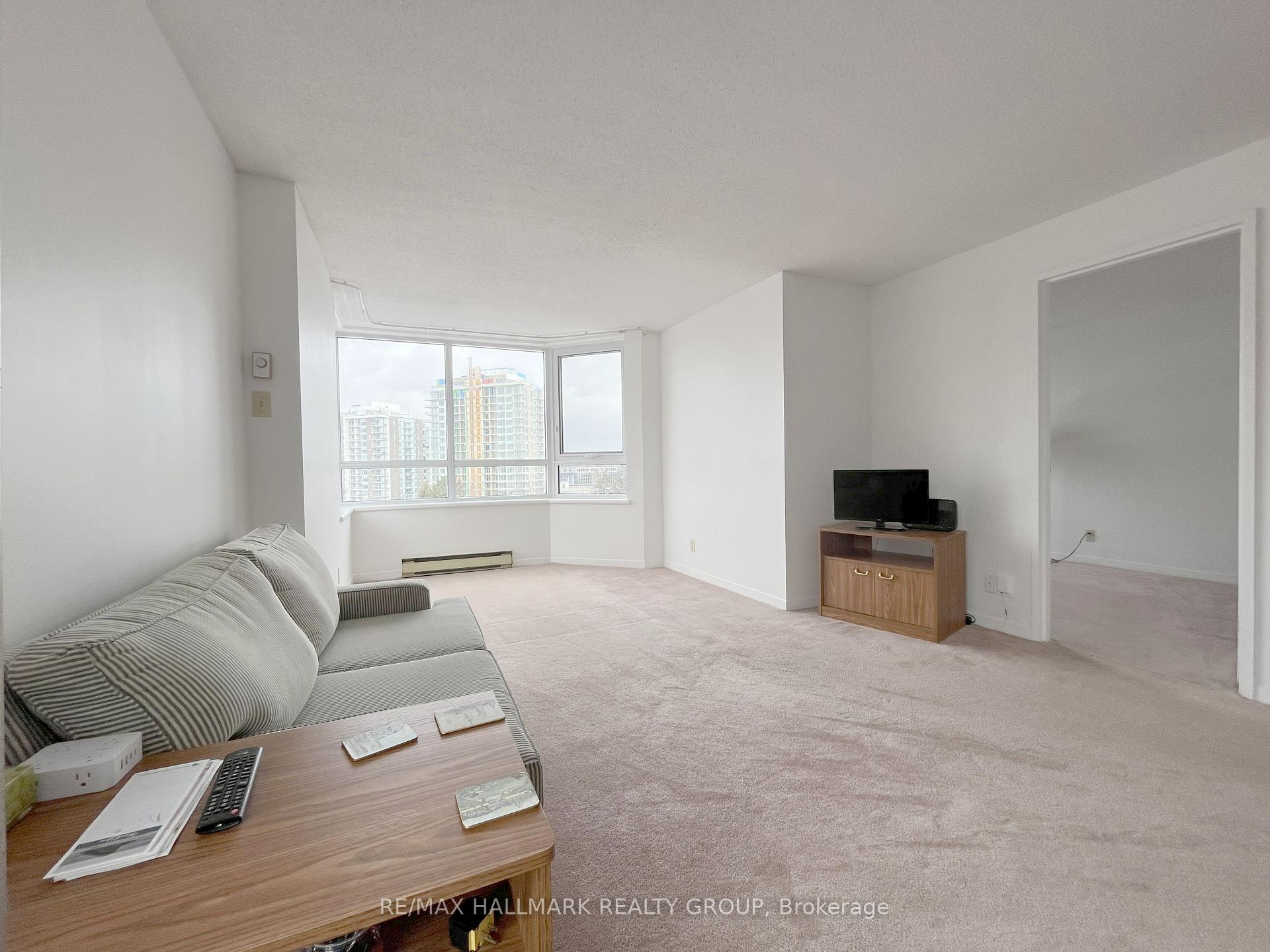 Photo 8 of Unit 608, 80 Sandcastle Drive, Ottawa, Leslie Park — HOMEH