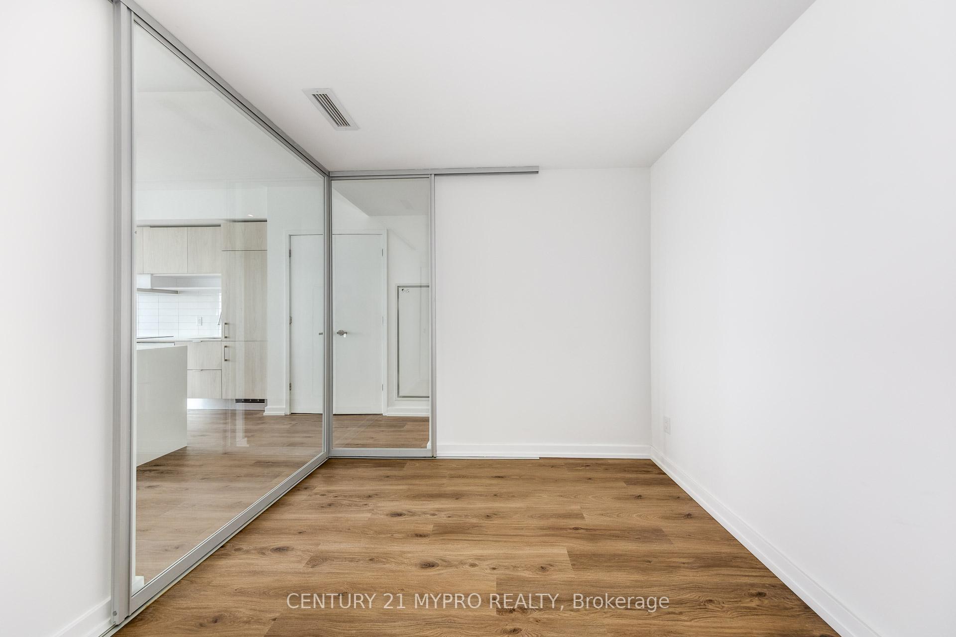 Photo 9 of Unit 2501, 5 Soudan Avenue, Toronto, Mount Pleasant West — HOMEH