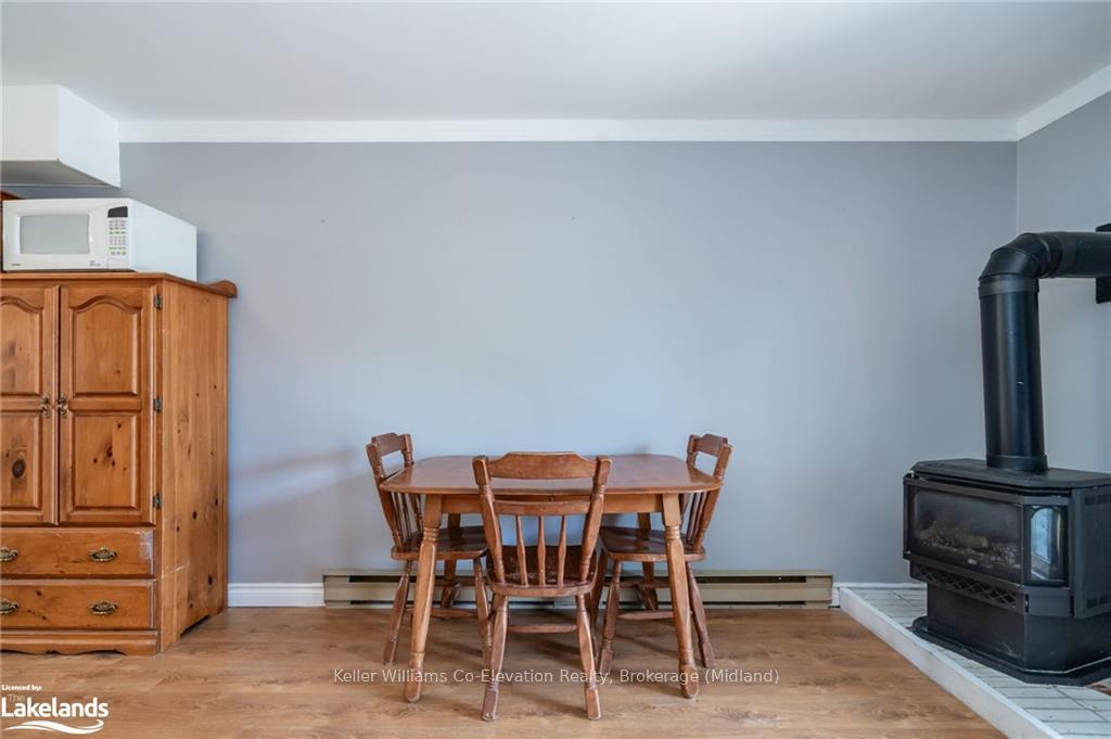 Photo 7 of 584 Tenth Street, Collingwood — HOMEH