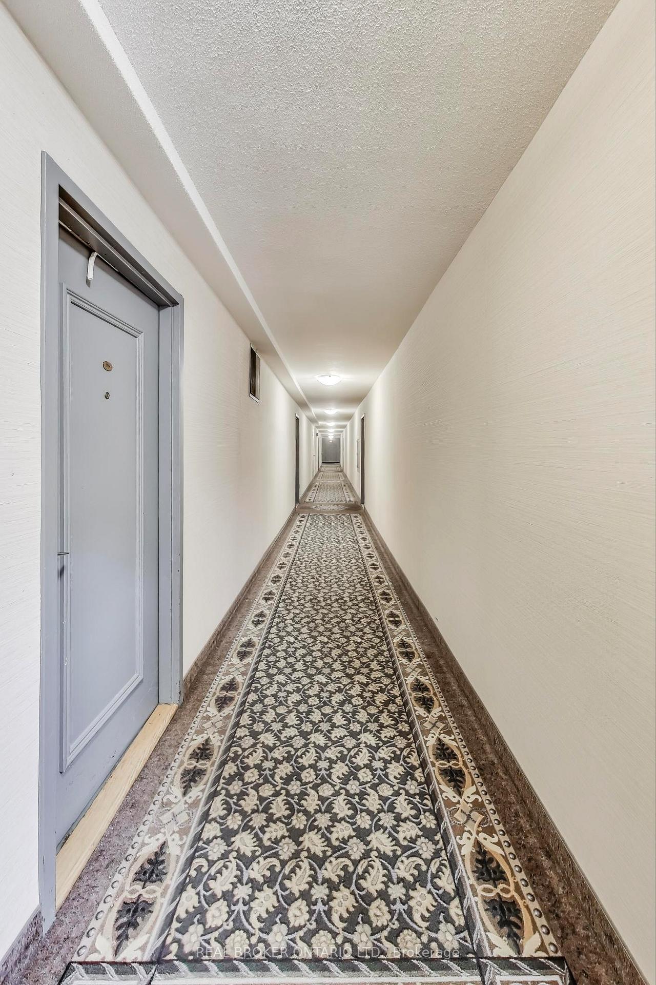 Photo 2 of Unit 1917, 10 Edgecliff Golfway, Toronto, Flemingdon Park — HOMEH