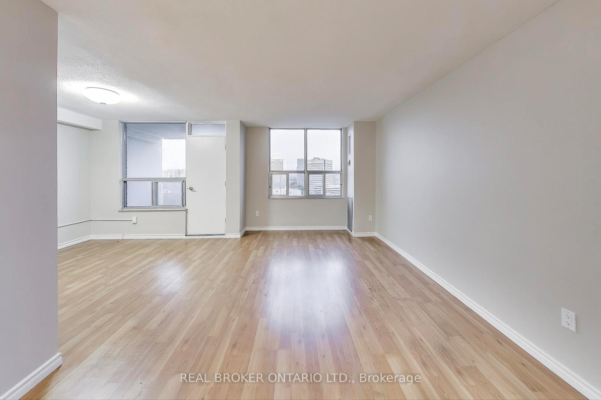 Photo 4 of Unit 1917, 10 Edgecliff Golfway, Toronto, Flemingdon Park — HOMEH