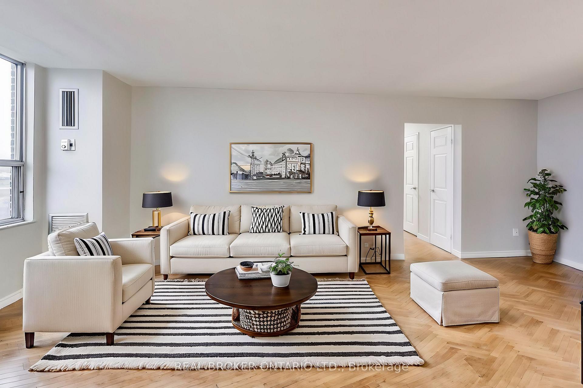 Photo 7 of Unit 1917, 10 Edgecliff Golfway, Toronto, Flemingdon Park — HOMEH