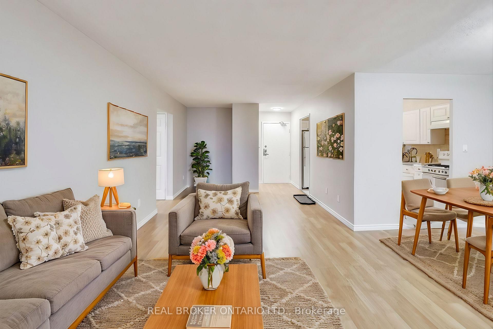 Photo 11 of Unit 1917, 10 Edgecliff Golfway, Toronto, Flemingdon Park — HOMEH