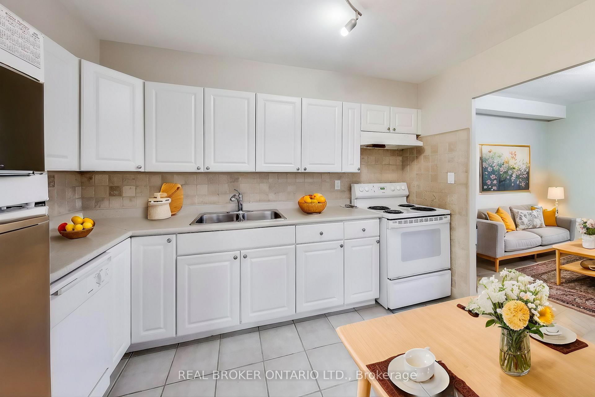 Photo 26 of Unit 1917, 10 Edgecliff Golfway, Toronto, Flemingdon Park — HOMEH