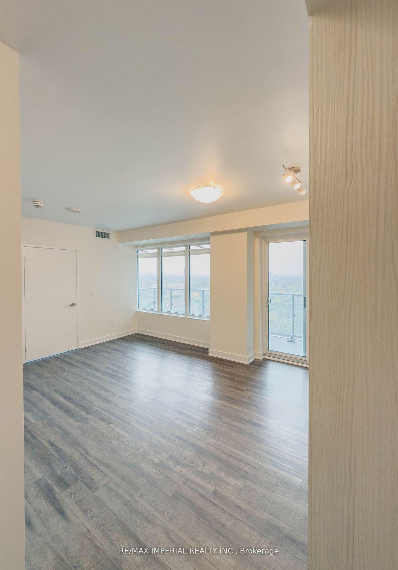 Photo 4 of Unit 2203 Nt, 99 Broadway Avenue, Toronto, Mount Pleasant West — HOMEH