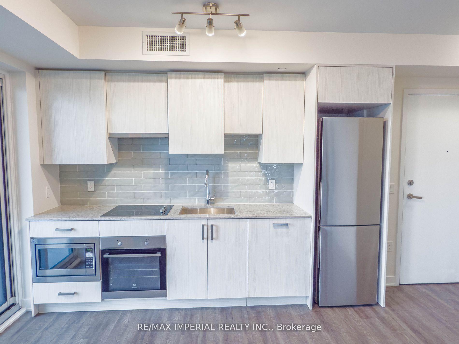 Photo 7 of Unit 2203 Nt, 99 Broadway Avenue, Toronto, Mount Pleasant West — HOMEH