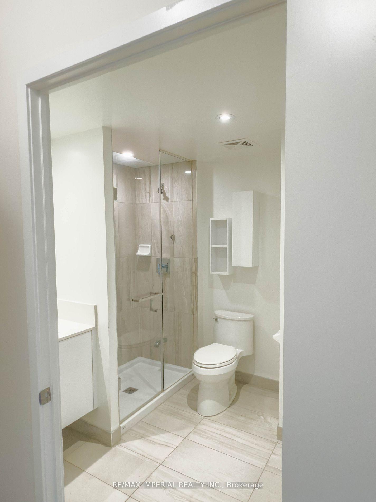 Photo 10 of Unit 2203 Nt, 99 Broadway Avenue, Toronto, Mount Pleasant West — HOMEH