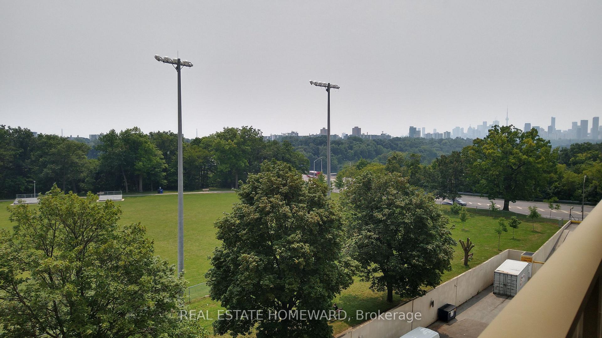 Photo 10 of Unit 417, 1 Leaside Park Drive, Toronto, Thorncliffe Park — HOMEH