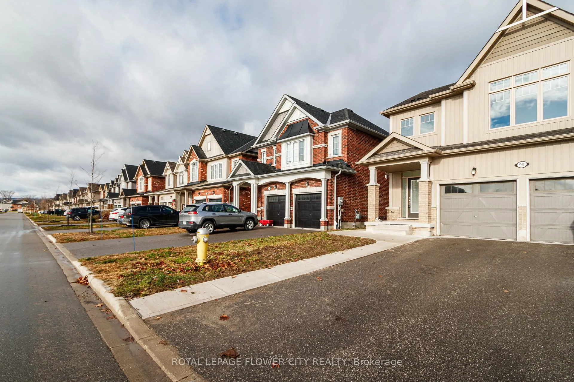 Photo 2 of 95 Tracey Lane, Collingwood — HOMEH
