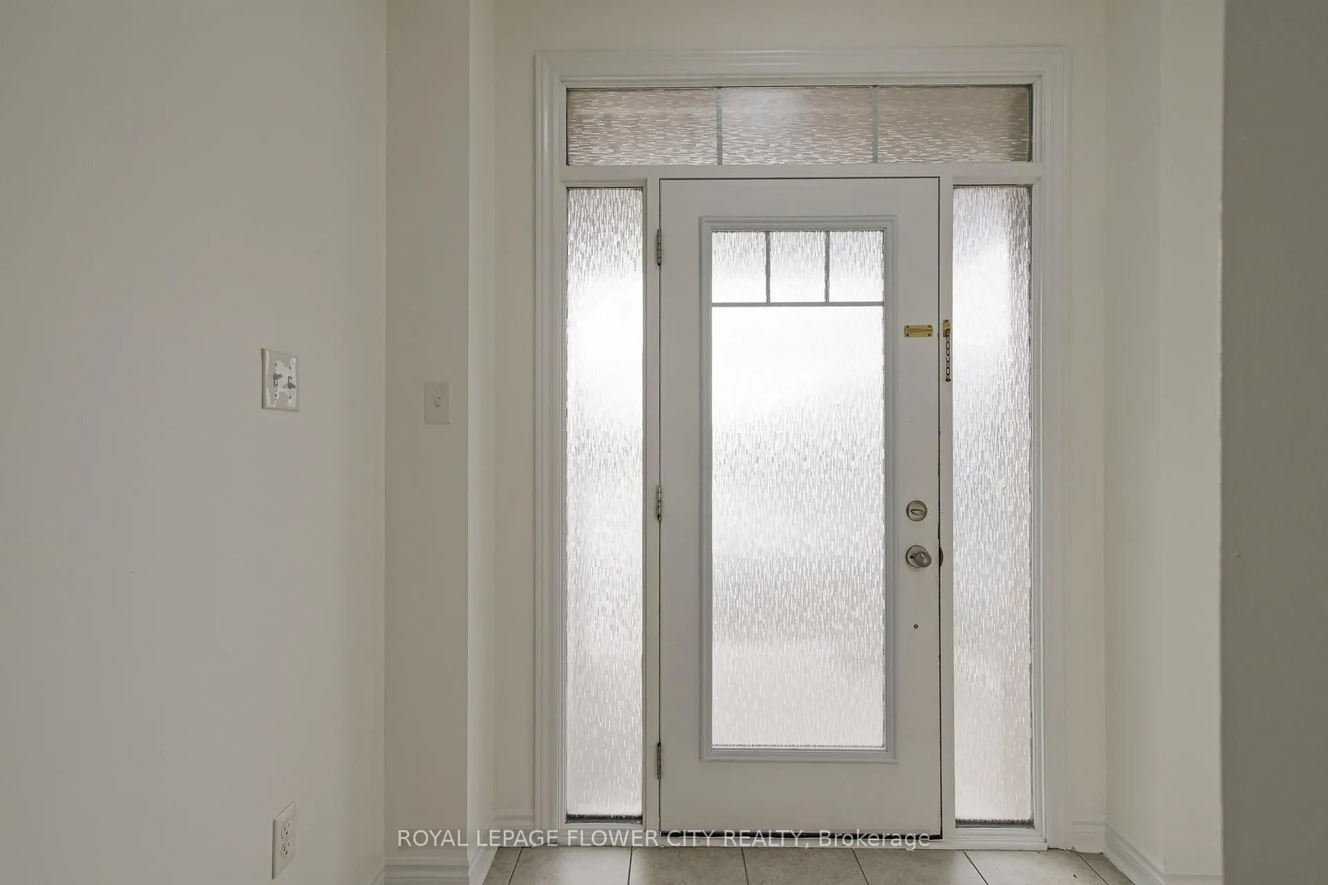 Photo 4 of 95 Tracey Lane, Collingwood — HOMEH