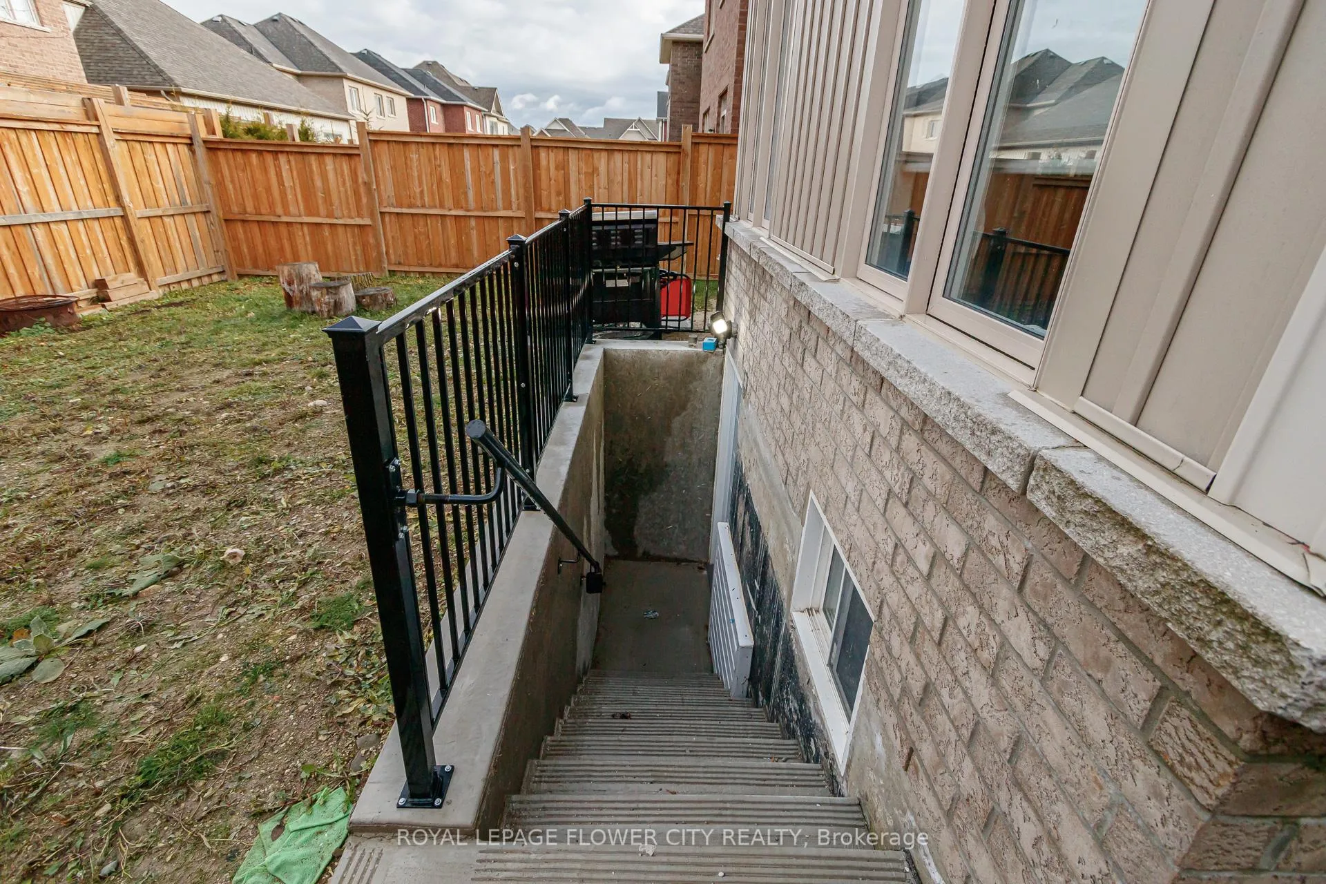 Photo 39 of 95 Tracey Lane, Collingwood — HOMEH