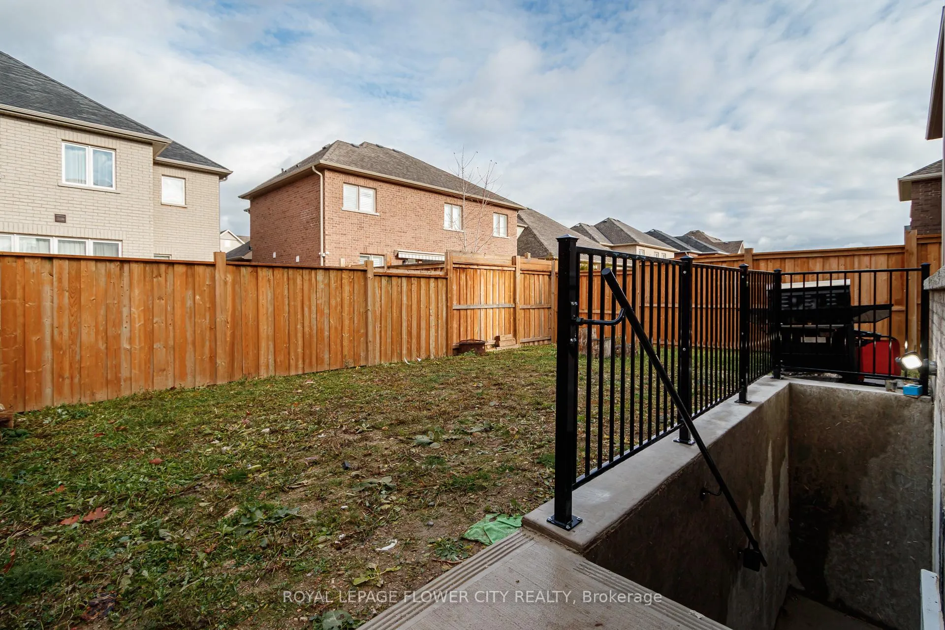 Photo 43 of 95 Tracey Lane, Collingwood — HOMEH