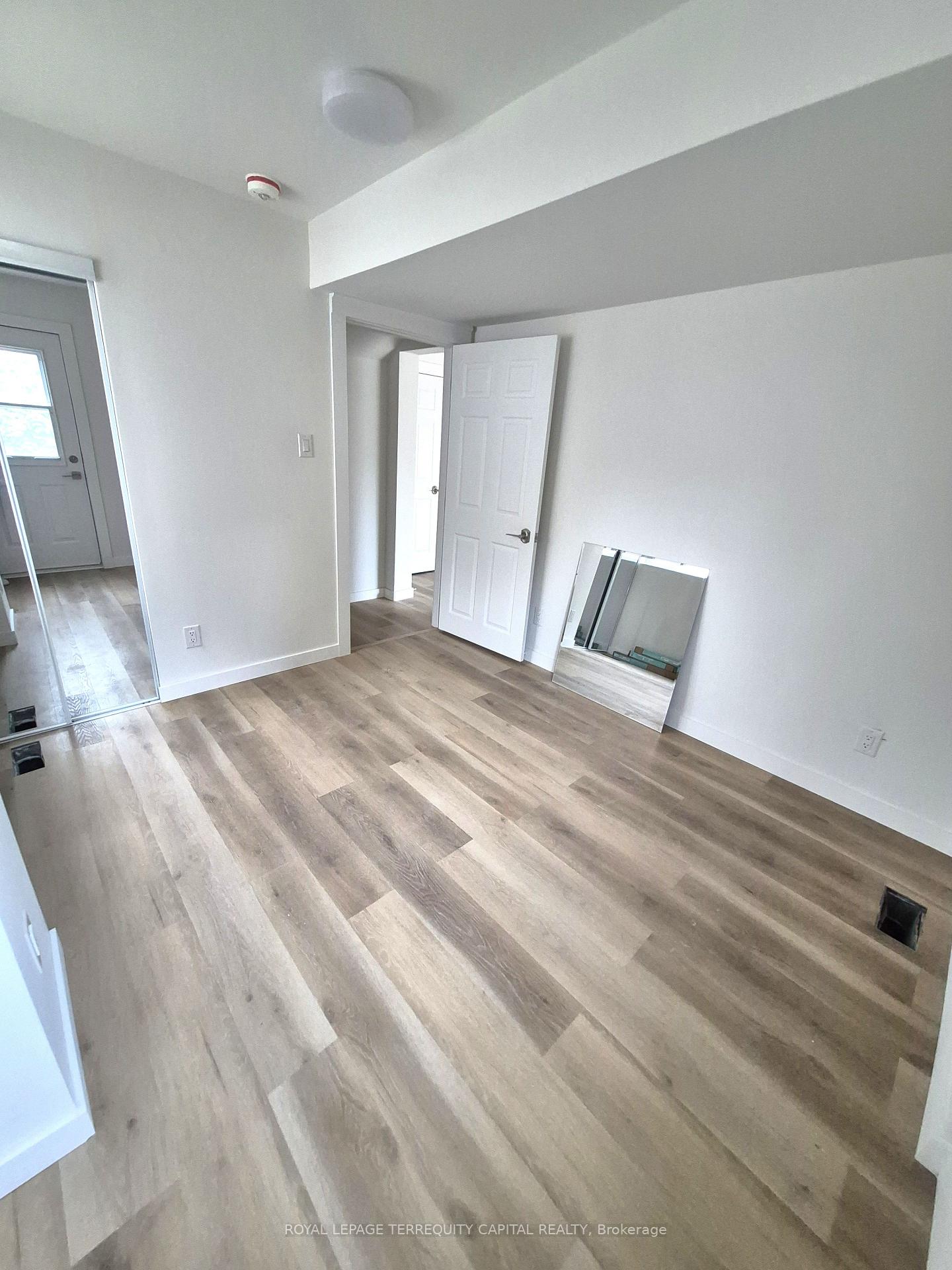 Photo 3 of Unit Lower, 61 Downing Crescent, Barrie, Holly — HOMEH