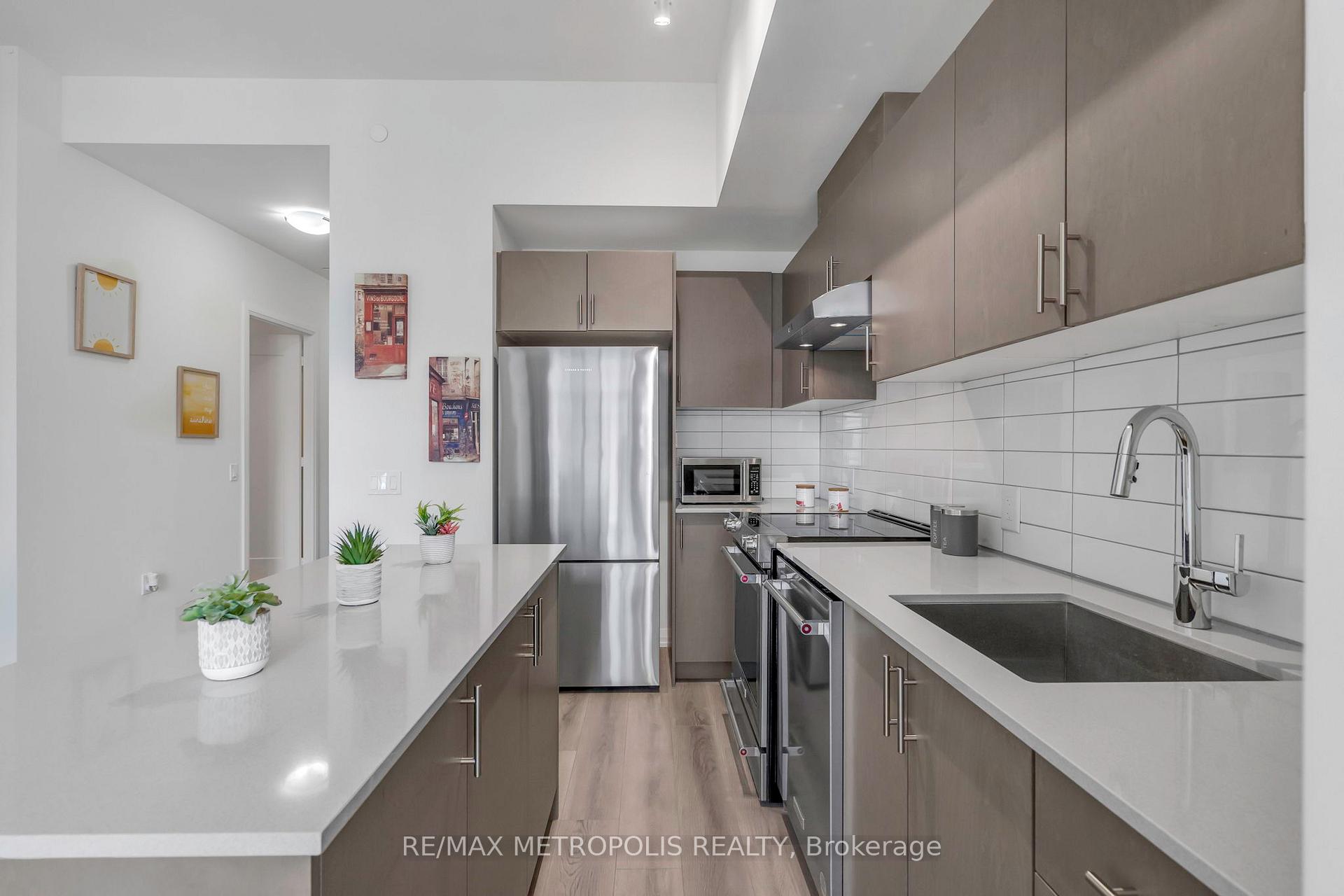 Photo 10 of Unit 2516, 9000 Jane Street, Vaughan, Vellore Village — HOMEH