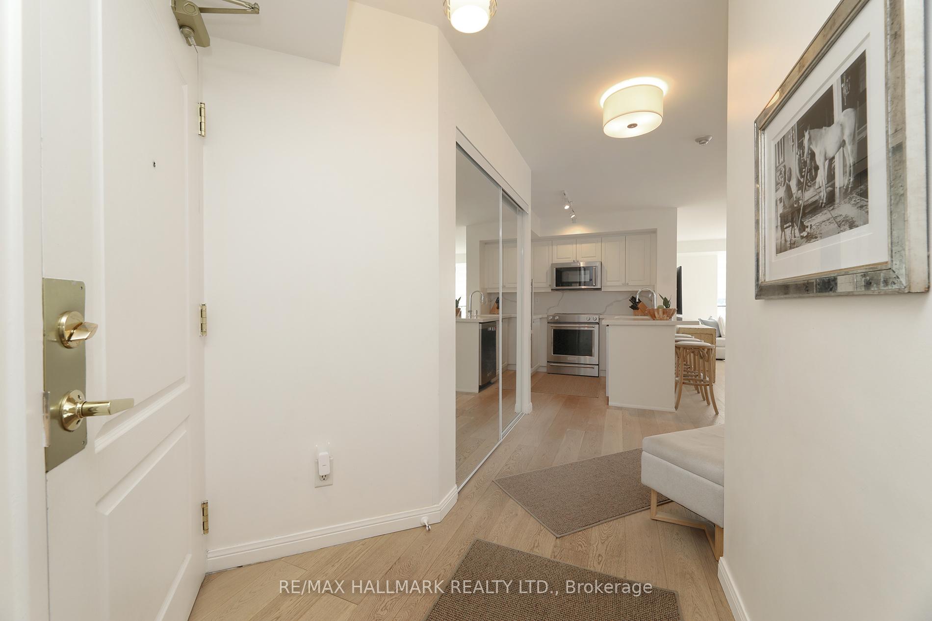 Photo 4 of Unit 403, 55 Lorindale Avenue, Toronto, Lawrence Park North — HOMEH
