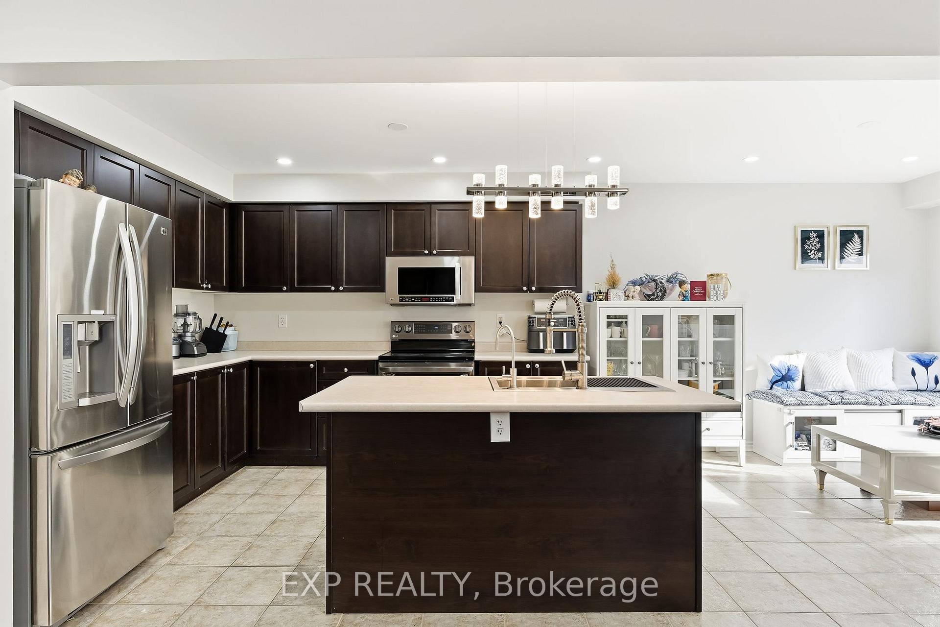 Photo 14 of 99 Honeyman Drive, Clarington, Bowmanville — HOMEH