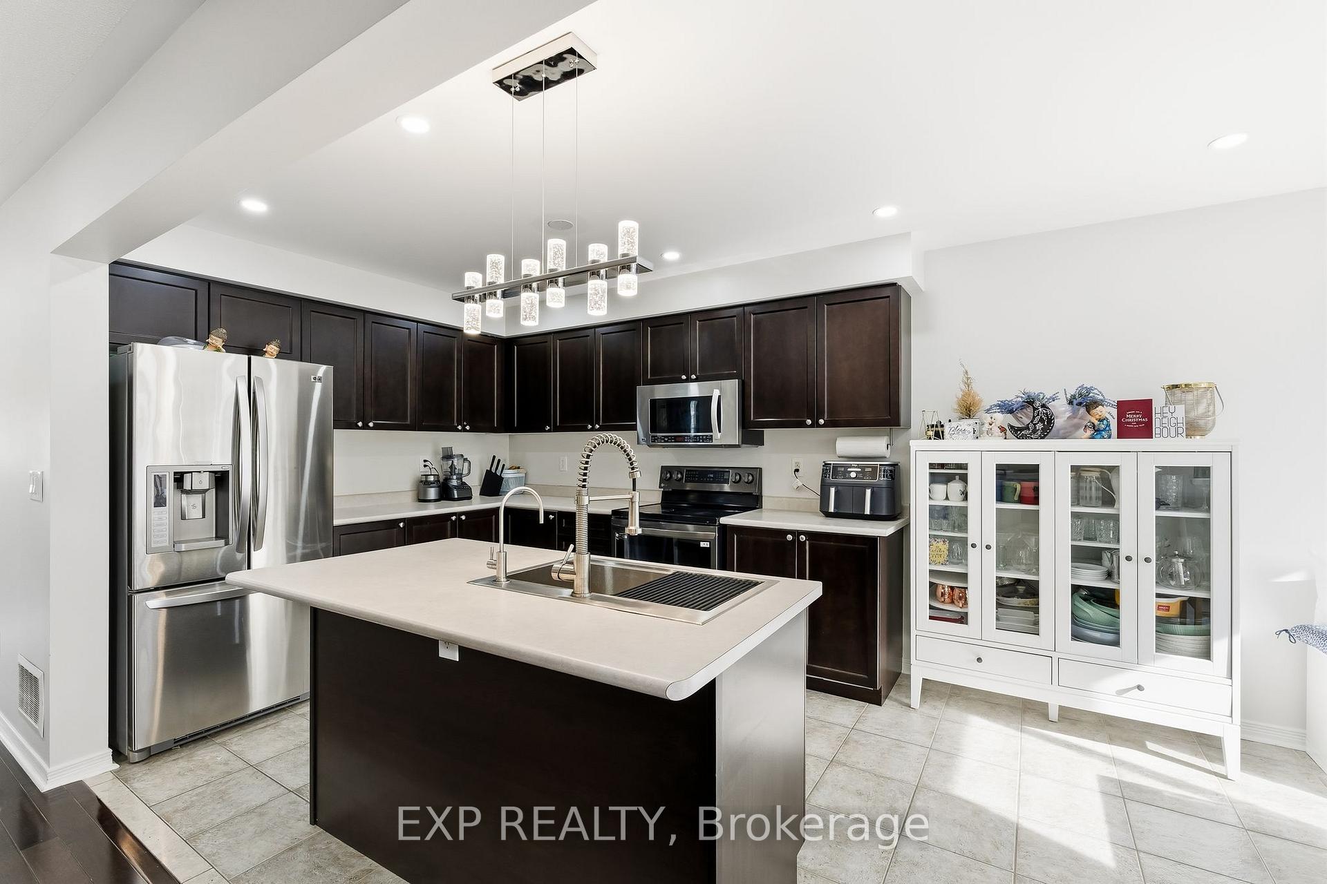 Photo 15 of 99 Honeyman Drive, Clarington, Bowmanville — HOMEH