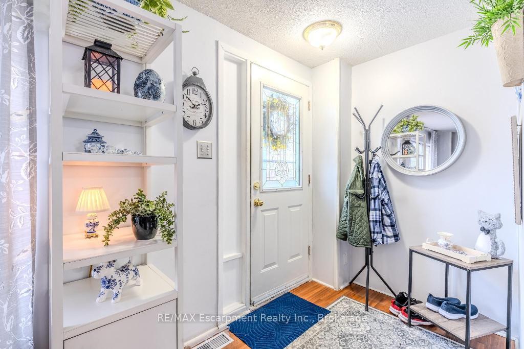 Photo 1 of Unit 9, 523 Parkview Crescent, Cambridge — HOMEH