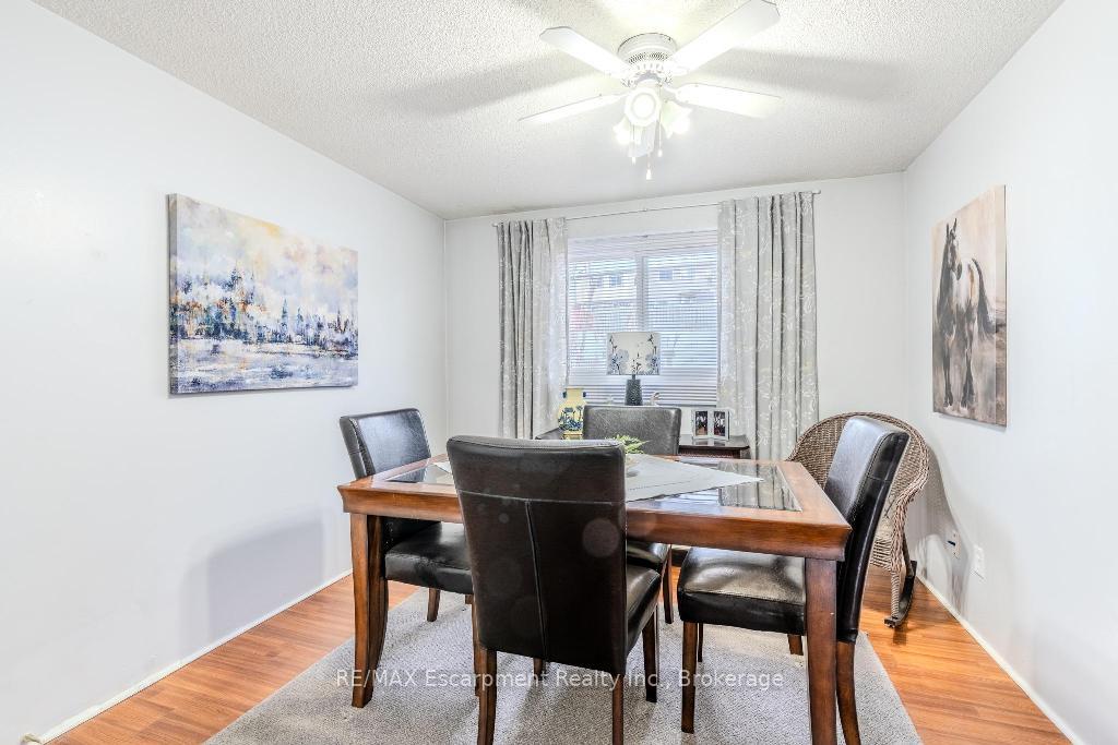 Photo 5 of Unit 9, 523 Parkview Crescent, Cambridge — HOMEH