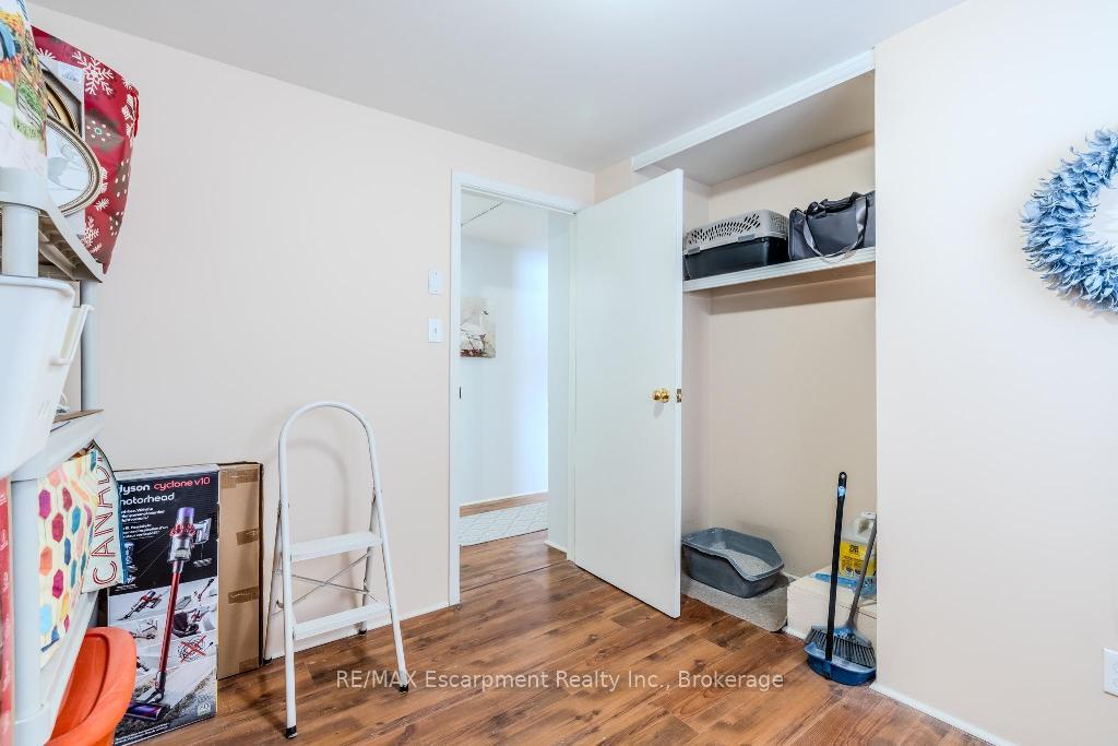 Photo 20 of Unit 9, 523 Parkview Crescent, Cambridge — HOMEH