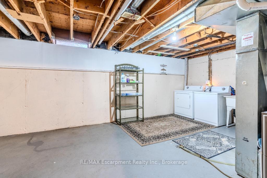 Photo 31 of Unit 9, 523 Parkview Crescent, Cambridge — HOMEH