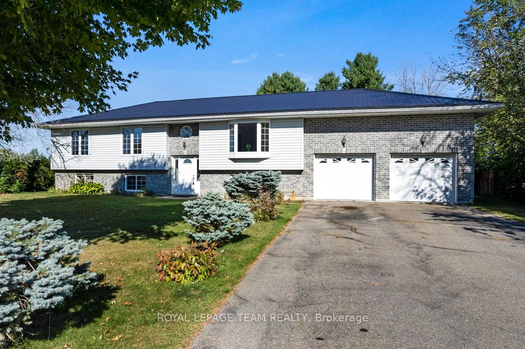 Front of 712 Hyndman Road
