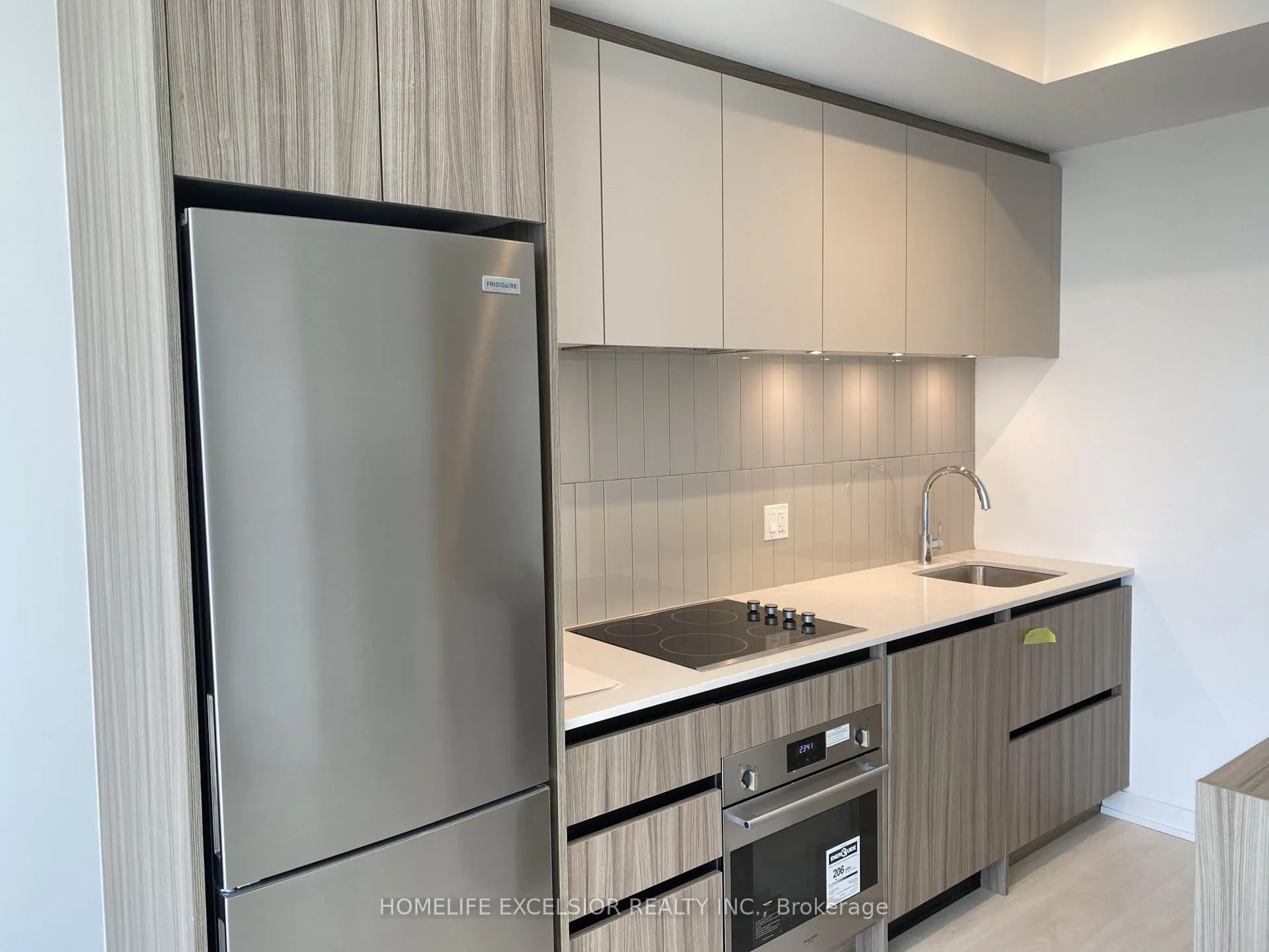 Photo 2 of Unit B-2305, 7950 Bathurst Street, Vaughan, Beverley Glen — HOMEH
