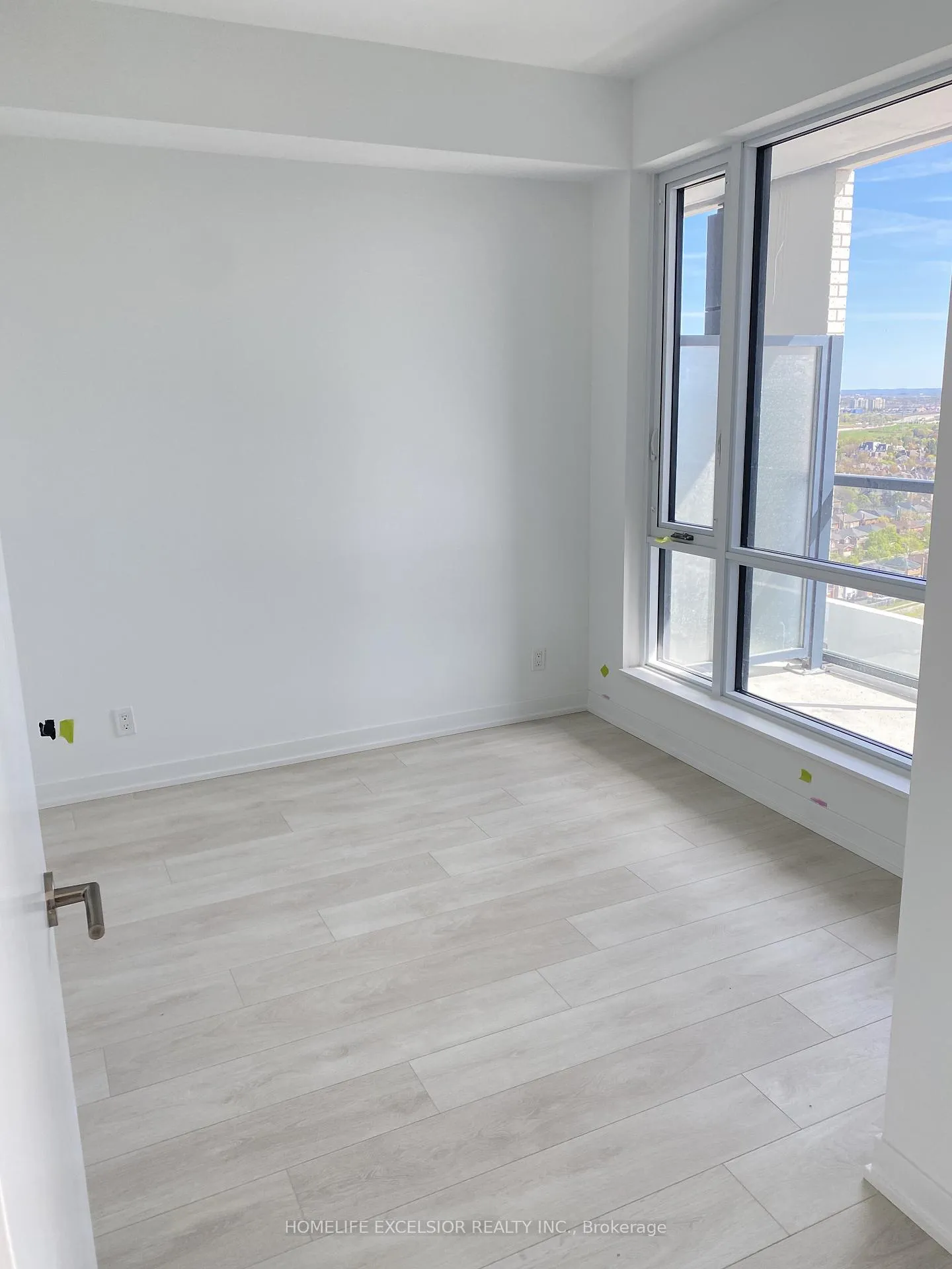 Photo 4 of Unit B-2305, 7950 Bathurst Street, Vaughan, Beverley Glen — HOMEH