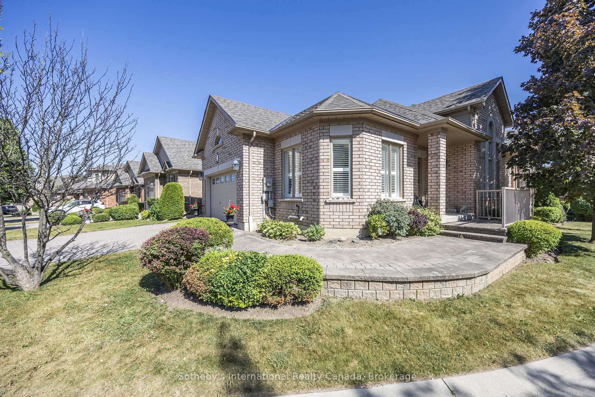 Photo 1 of 25 Renaissance Point, New Tecumseth, Rural New Tecumseth — HOMEH