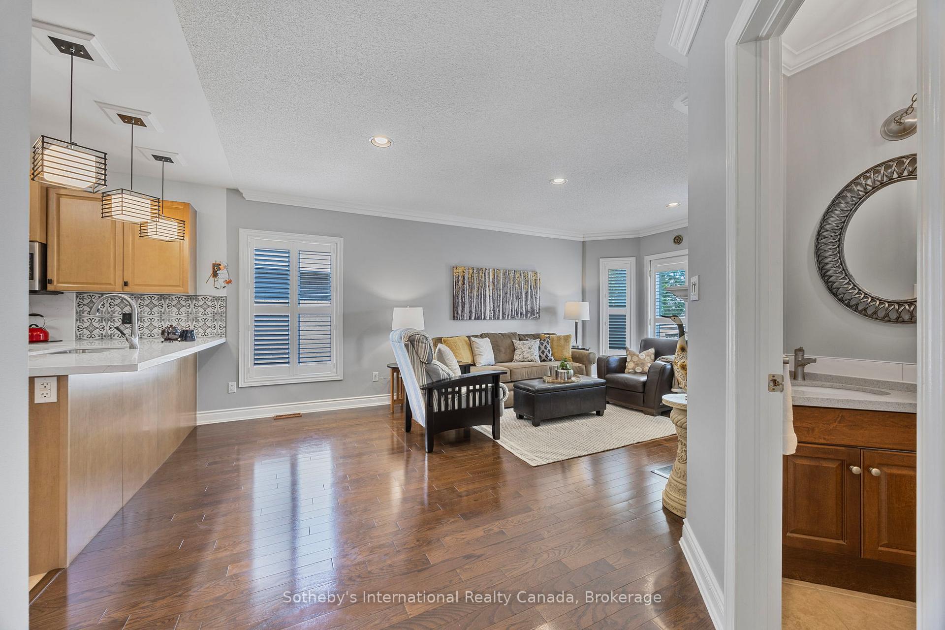 Photo 18 of 25 Renaissance Point, New Tecumseth, Rural New Tecumseth — HOMEH