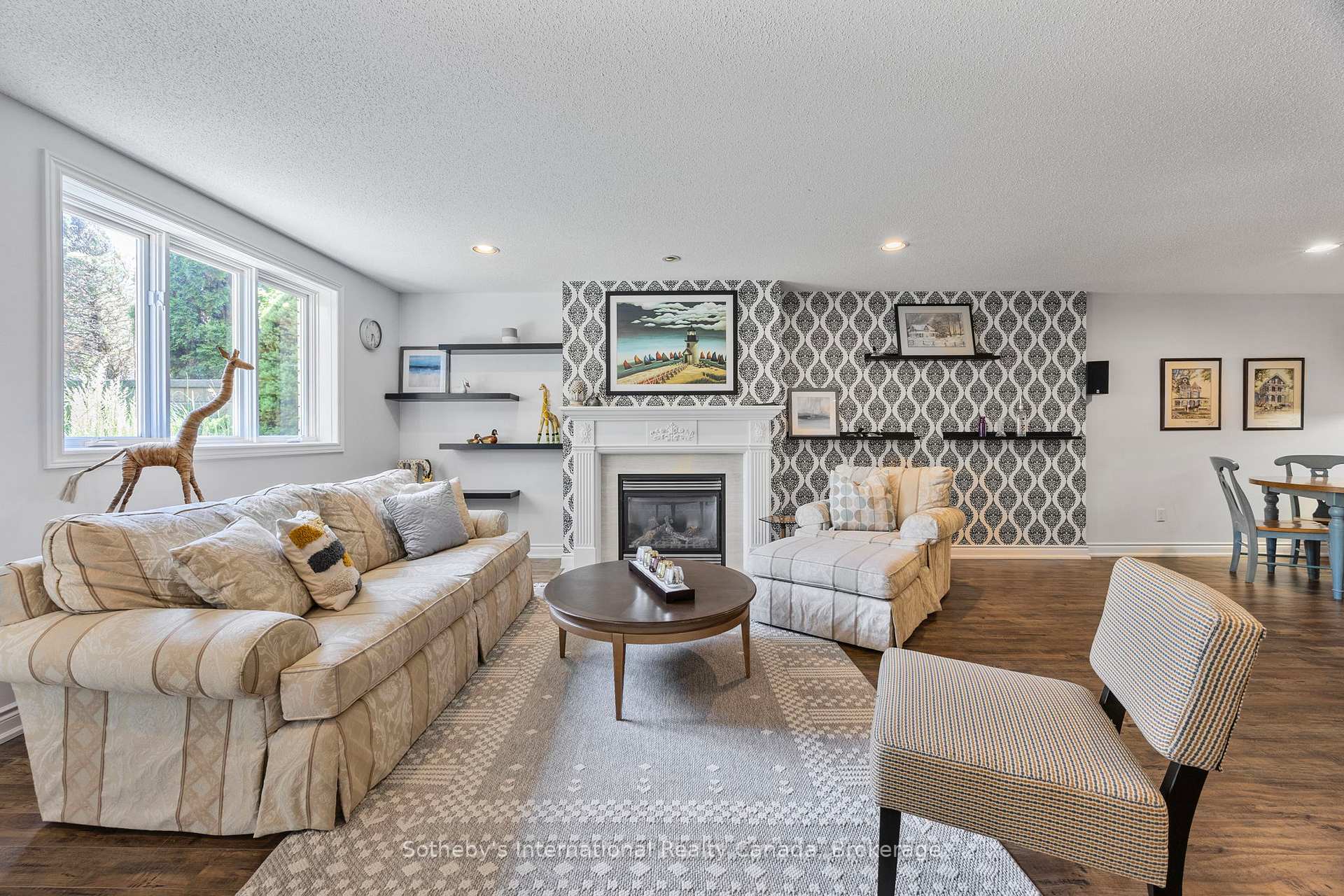Photo 27 of 25 Renaissance Point, New Tecumseth, Rural New Tecumseth — HOMEH