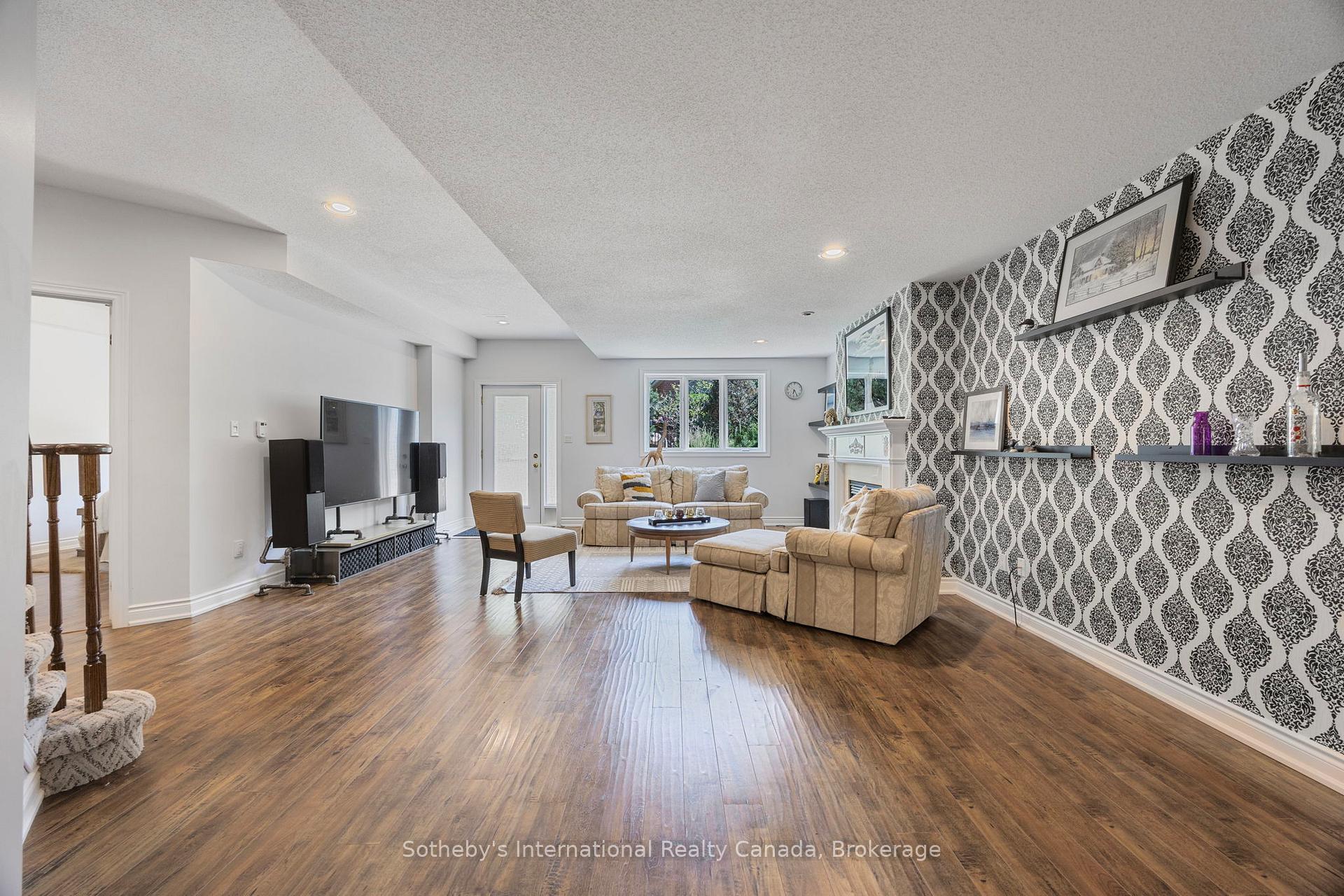 Photo 28 of 25 Renaissance Point, New Tecumseth, Rural New Tecumseth — HOMEH