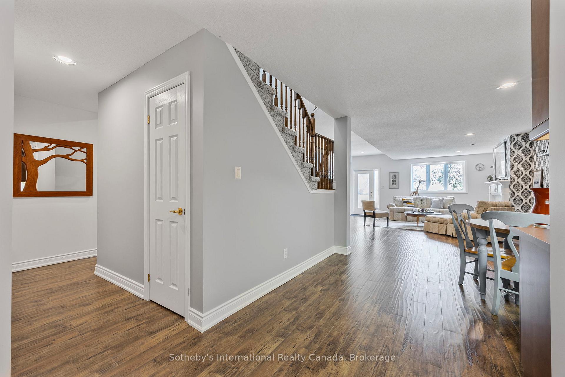 Photo 33 of 25 Renaissance Point, New Tecumseth, Rural New Tecumseth — HOMEH