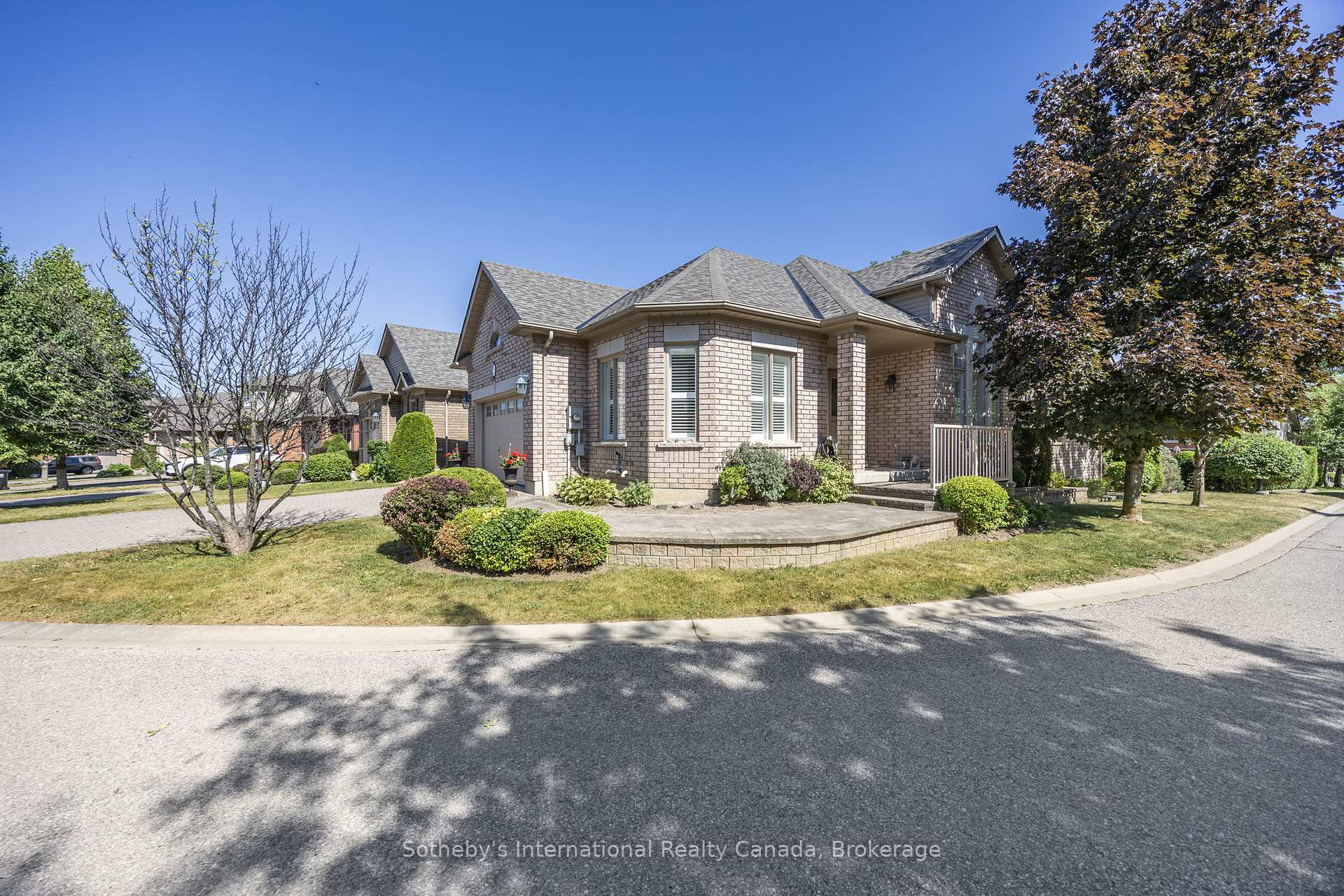 Photo 48 of 25 Renaissance Point, New Tecumseth, Rural New Tecumseth — HOMEH
