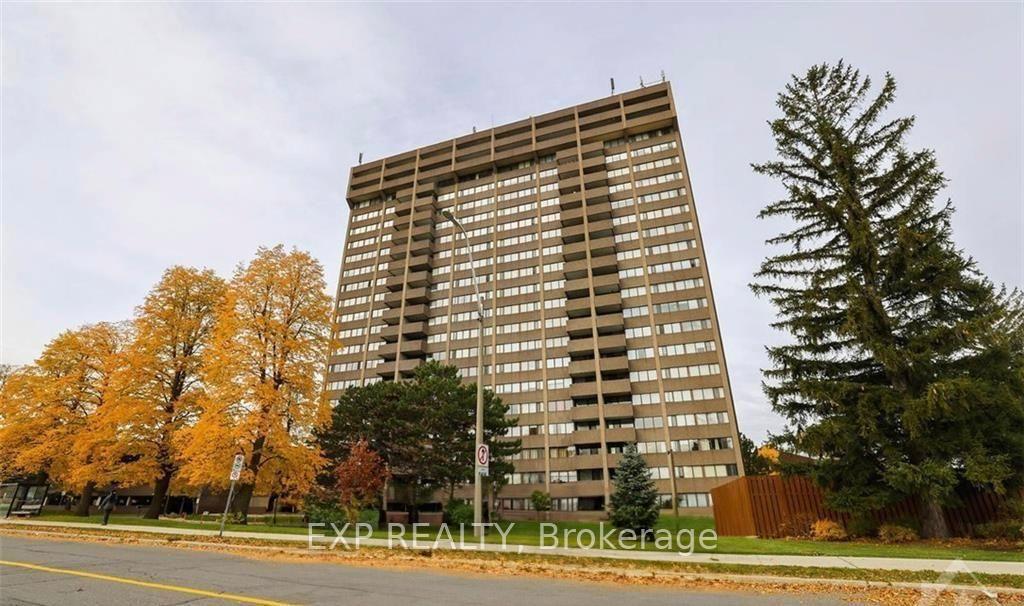 Front of Unit 808, 1285 Cahill Drive E