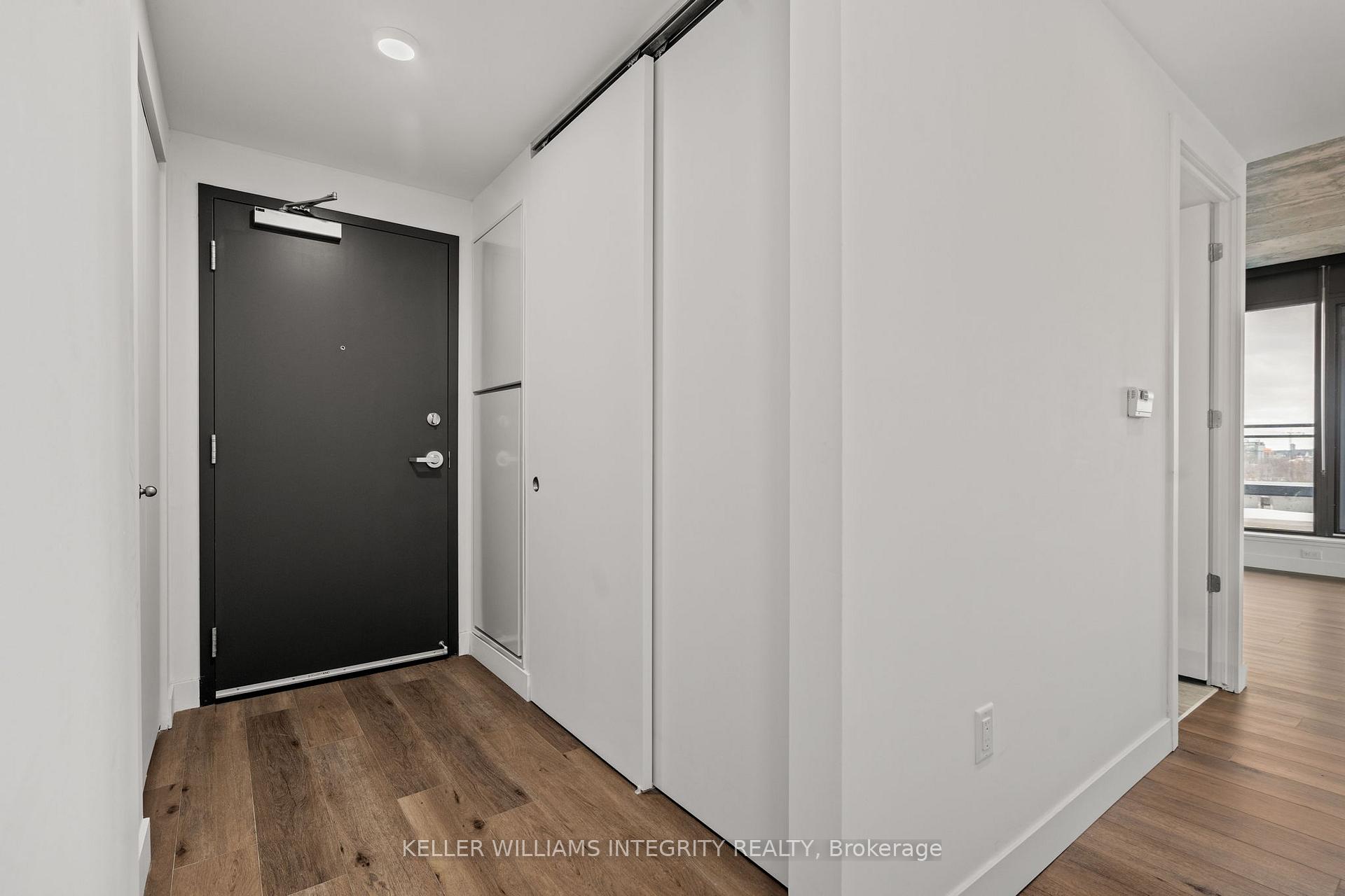 Photo 3 of Unit 802, 10 James Street, Ottawa, Ottawa Centre — HOMEH