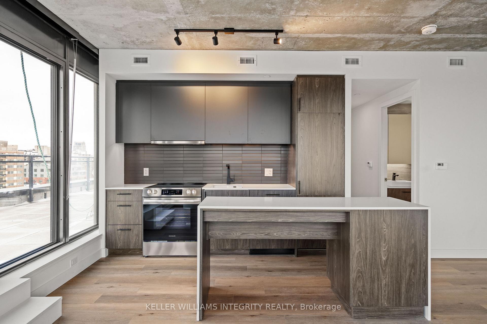 Photo 7 of Unit 802, 10 James Street, Ottawa, Ottawa Centre — HOMEH