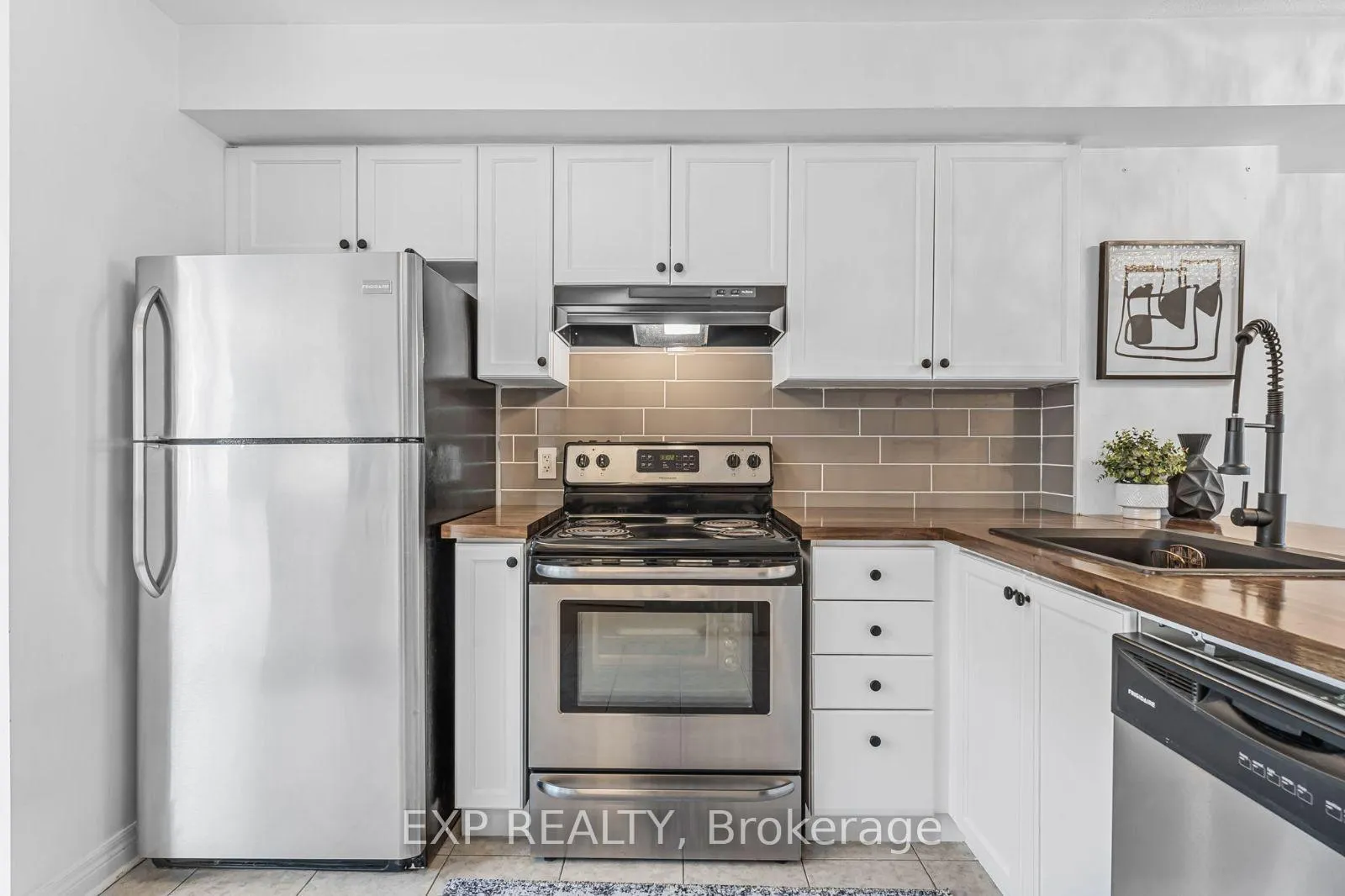 Photo 9 of Unit 215, 870 Jane Street, Toronto, Rockcliffe-Smythe — HOMEH