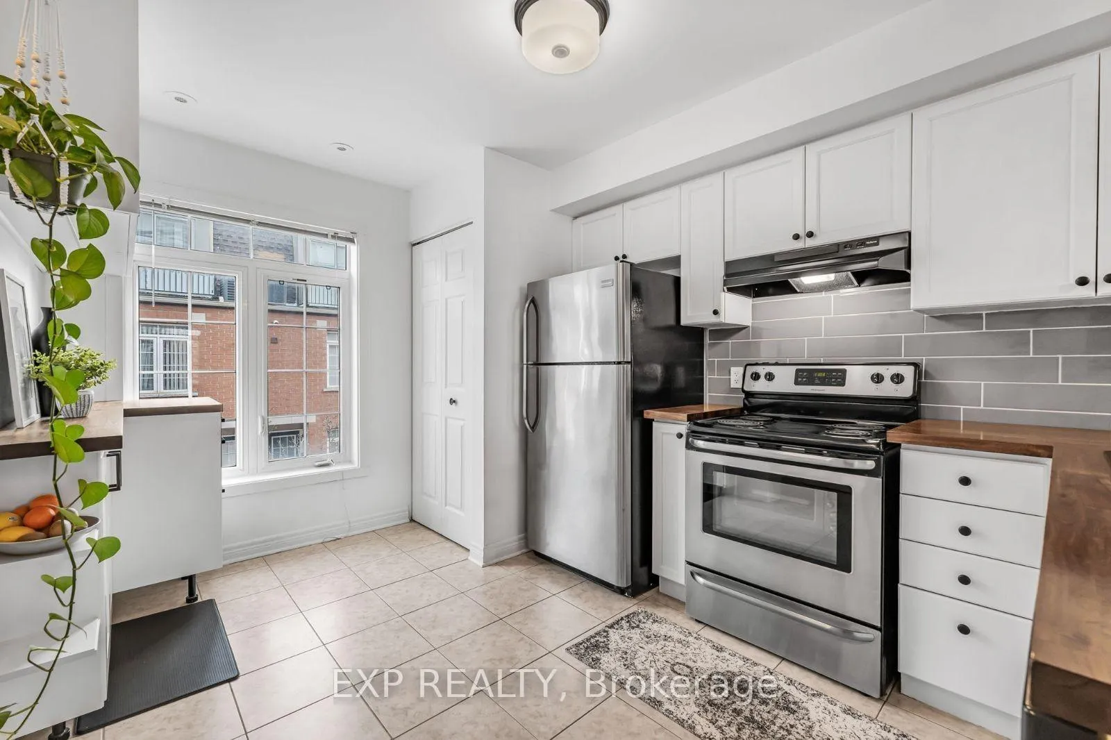 Photo 10 of Unit 215, 870 Jane Street, Toronto, Rockcliffe-Smythe — HOMEH