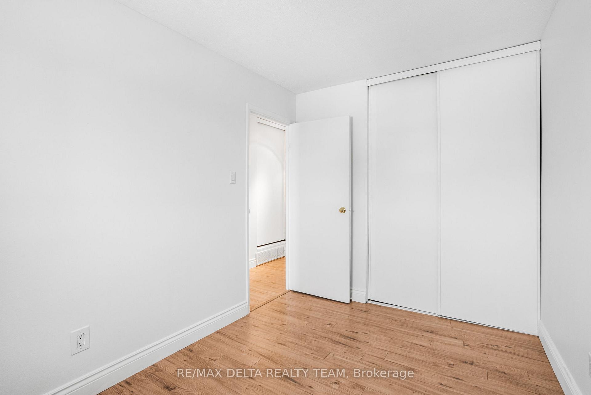 Photo 16 of 4324 Meadowvale Lane, Ottawa, Pineview — HOMEH