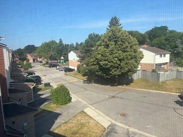 Photo 15 of Unit 22, 72 Martin Road, Clarington, Bowmanville — HOMEH