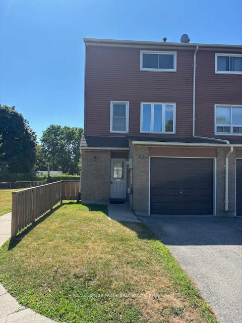Photo 2 of Unit 22, 72 Martin Road, Clarington, Bowmanville — HOMEH