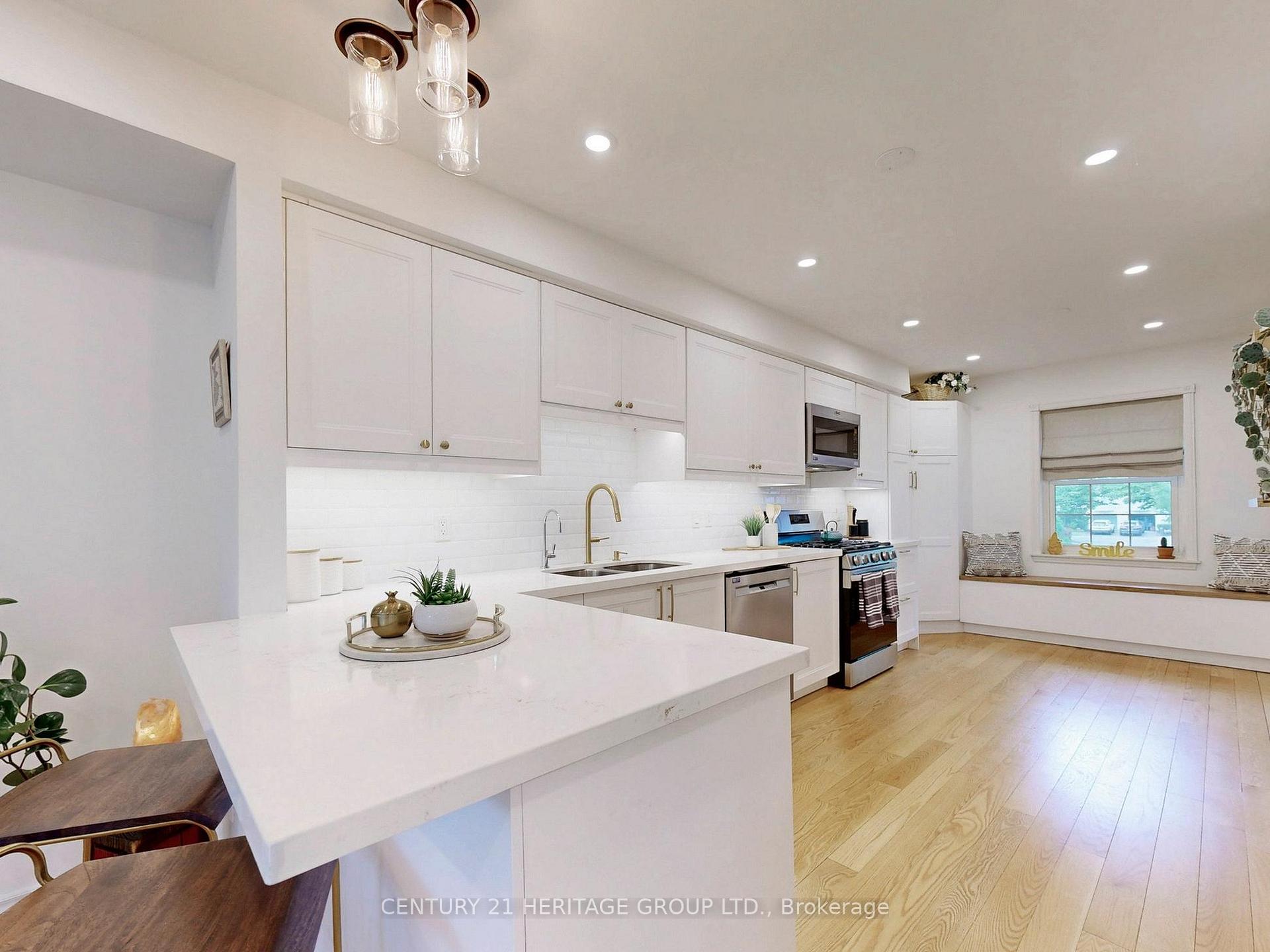 Photo 9 of 108 Confederation Way, Markham, Thornhill — HOMEH