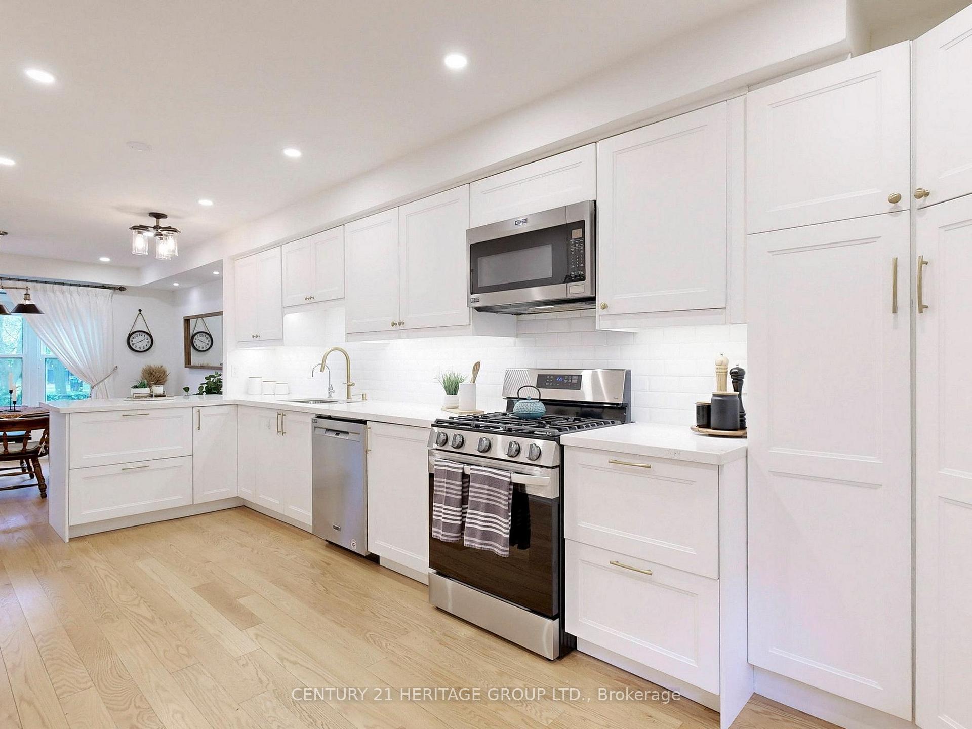 Photo 12 of 108 Confederation Way, Markham, Thornhill — HOMEH